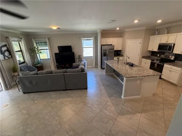 $3,900 | 4284 Raffia Palm Circle, Naples, FL 34119