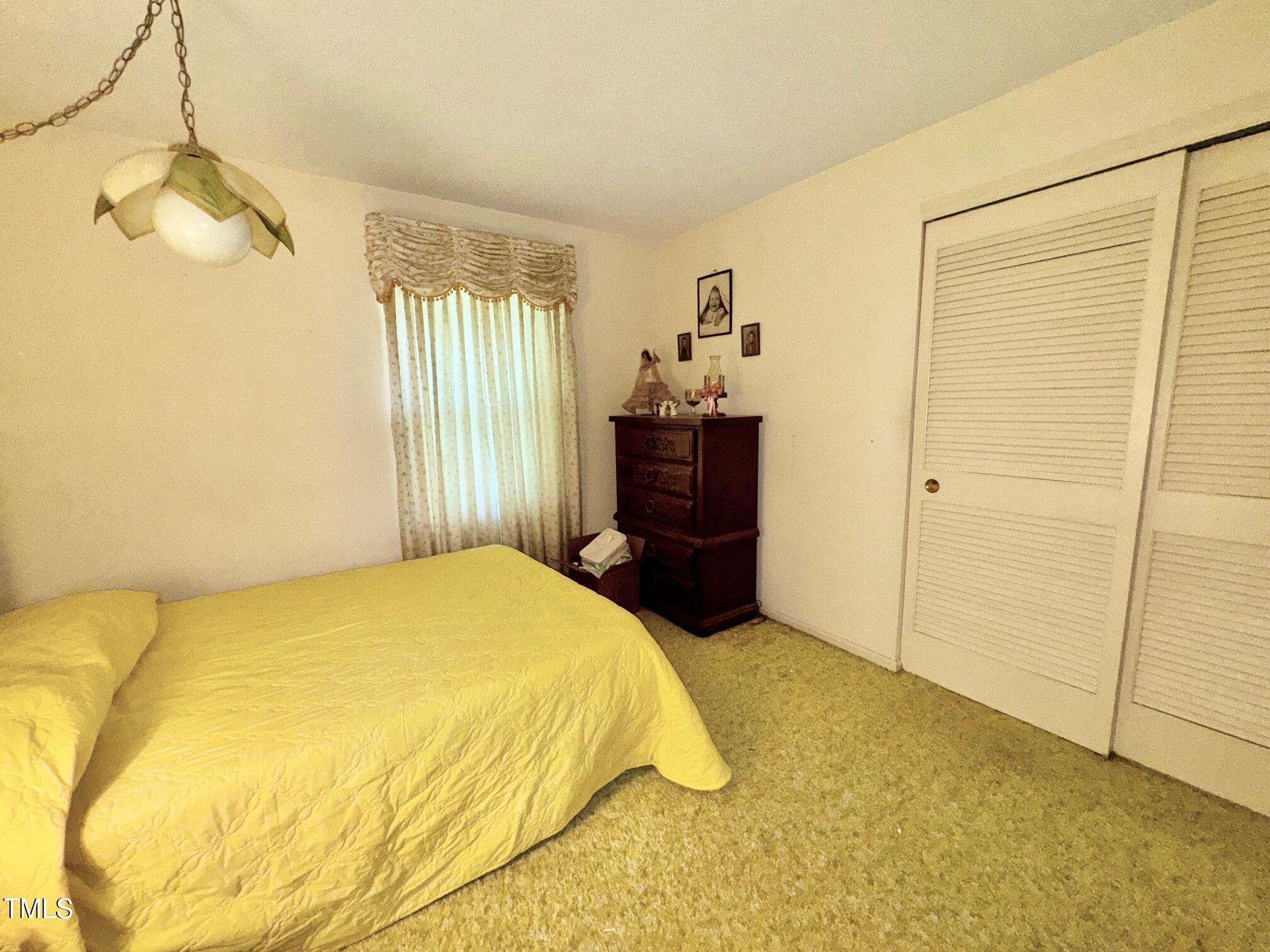 1818 Brookrun Road Henderson, NC 27536 - Photo 29 of 38 2nd Bedroom, 2nd floor