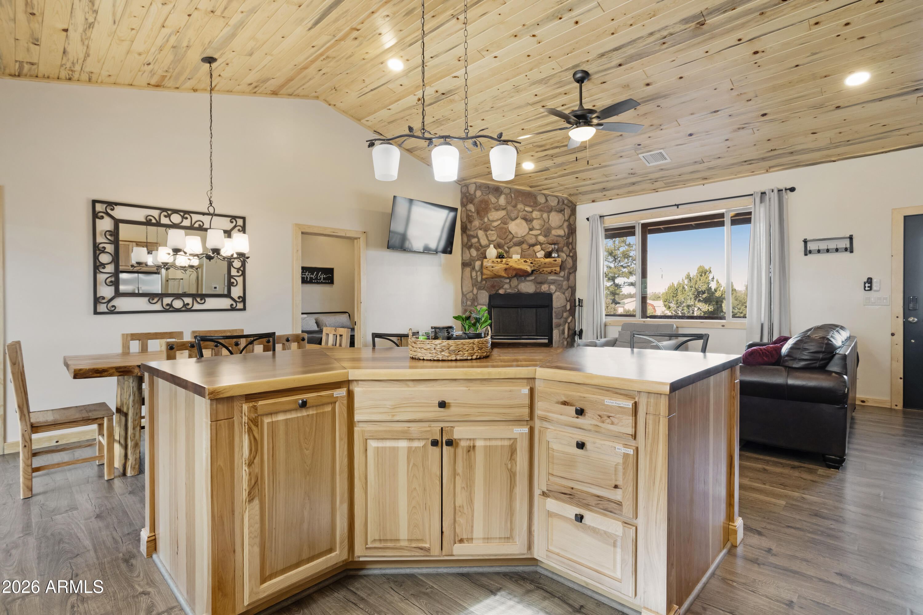 2718 Church Lane Overgaard, AZ 85933 - Photo 12 of 51 kitchen_4