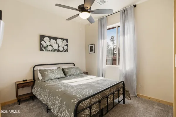 $425,000 | 2718 Church Lane, Overgaard, AZ 85933