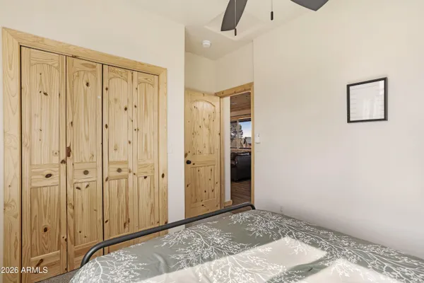 $425,000 | 2718 Church Lane, Overgaard, AZ 85933