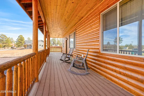 $440,000 | 2718 Church Lane, Overgaard, AZ 85933