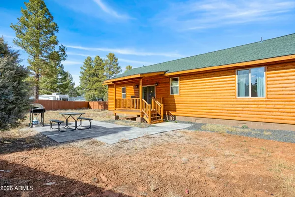 $440,000 | 2718 Church Lane, Overgaard, AZ 85933