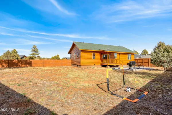 $440,000 | 2718 Church Lane, Overgaard, AZ 85933