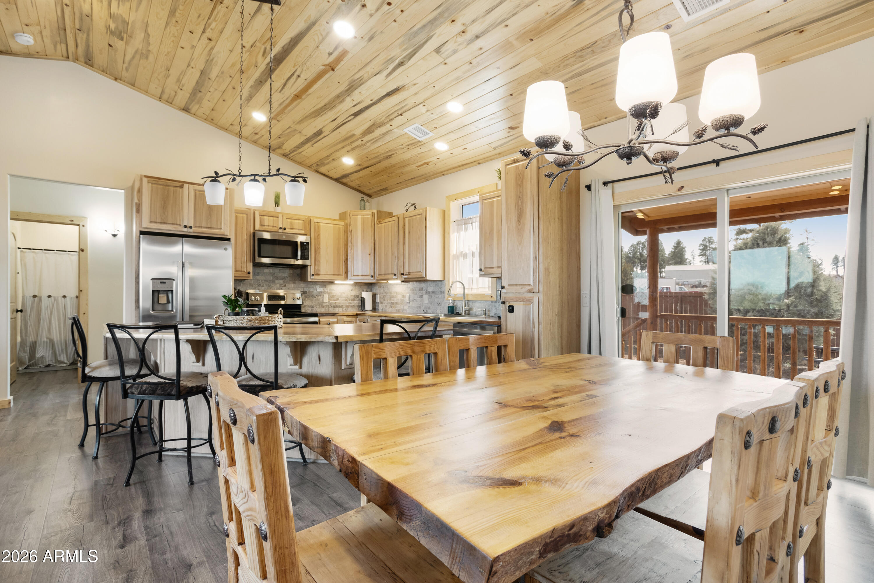2718 Church Lane Overgaard, AZ 85933 - Photo 8 of 51 dining area_2