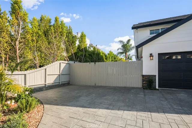 $2,400,000 | 2262 Orchard Drive, Newport Beach, CA 92660