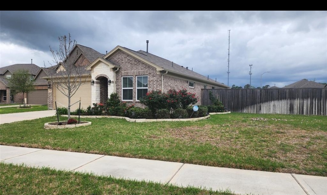 29219 Enchanted Falls Cir Spring Spring, TX 77386 - Photo 2 of 7 Gallery Image 2