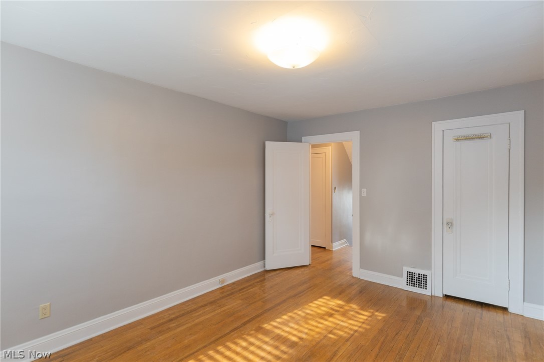 9204 Snow Road Cleveland, OH 44130 - Photo 18 of 33