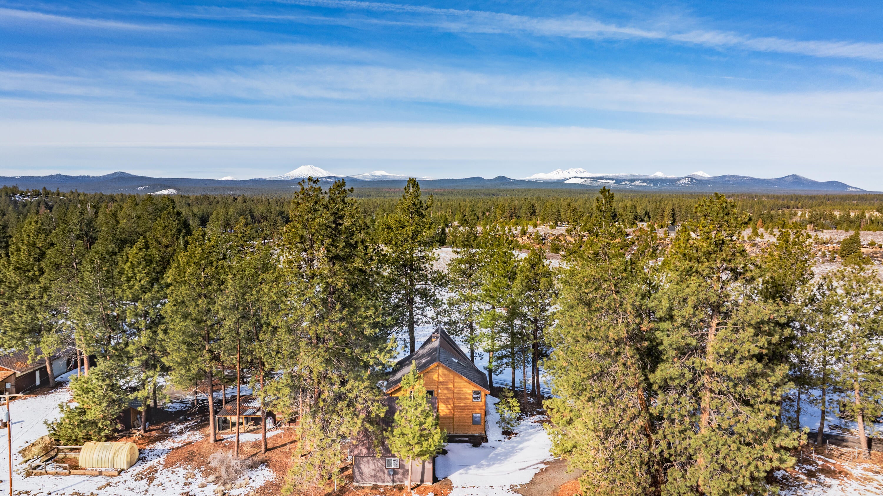 60647 Antler Road Bend, OR 97702 - Photo 4 of 44 4
