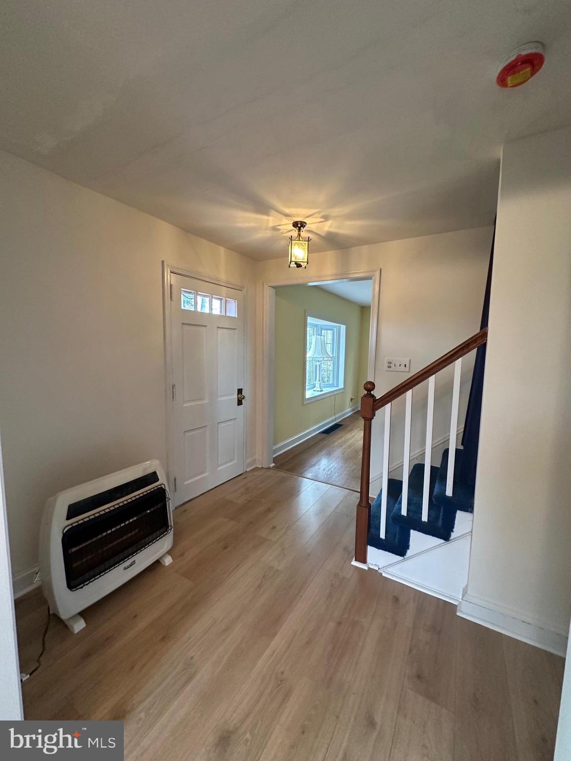 1950 Terwood Road Huntingdon Valley, PA 19006 - Photo 4 of 22