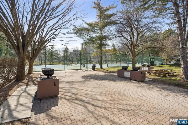$2,600 | 403 Hancock Court, Unit M403, Edgewater, NJ 07020