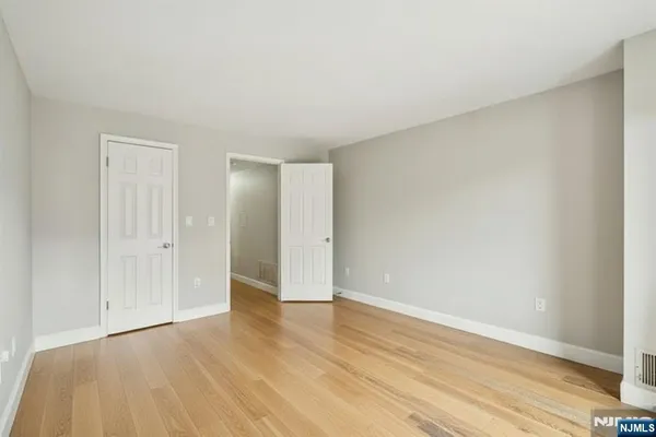 $2,600 | 403 Hancock Court, Unit M403, Edgewater, NJ 07020