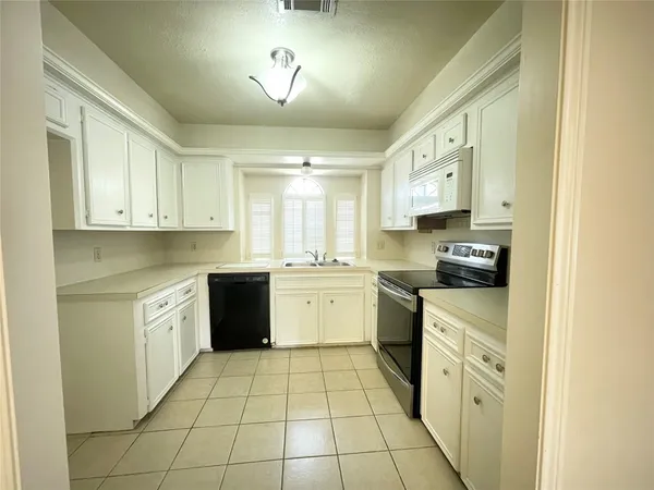 $2,250 | 12943 Lemur Lane, Cypress, TX 77429