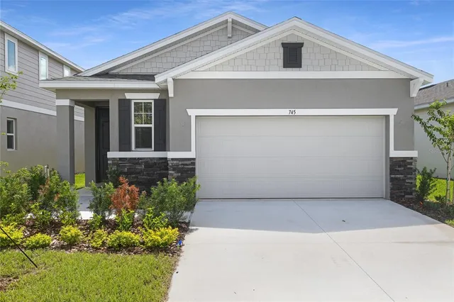 $289,950 | 745 Lake Dell Drive, Dundee, FL 33838
