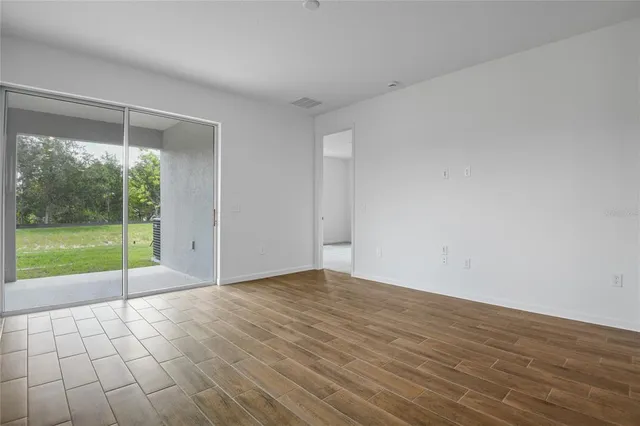 $289,950 | 745 Lake Dell Drive, Dundee, FL 33838