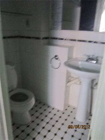39 Revere Street, Unit 6 Boston, MA 02114 - Photo 9 of 10 a bathroom with a sink and a toilet