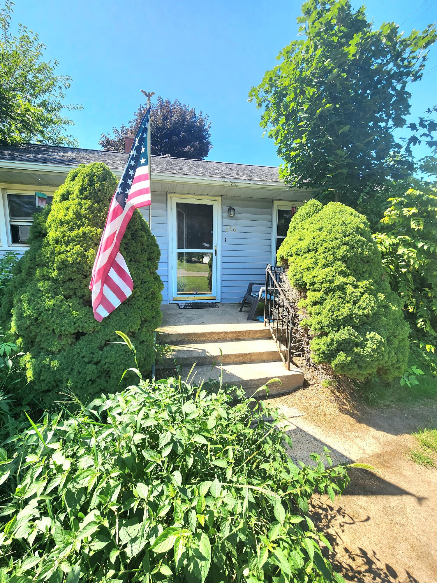 256 Sprague Rd