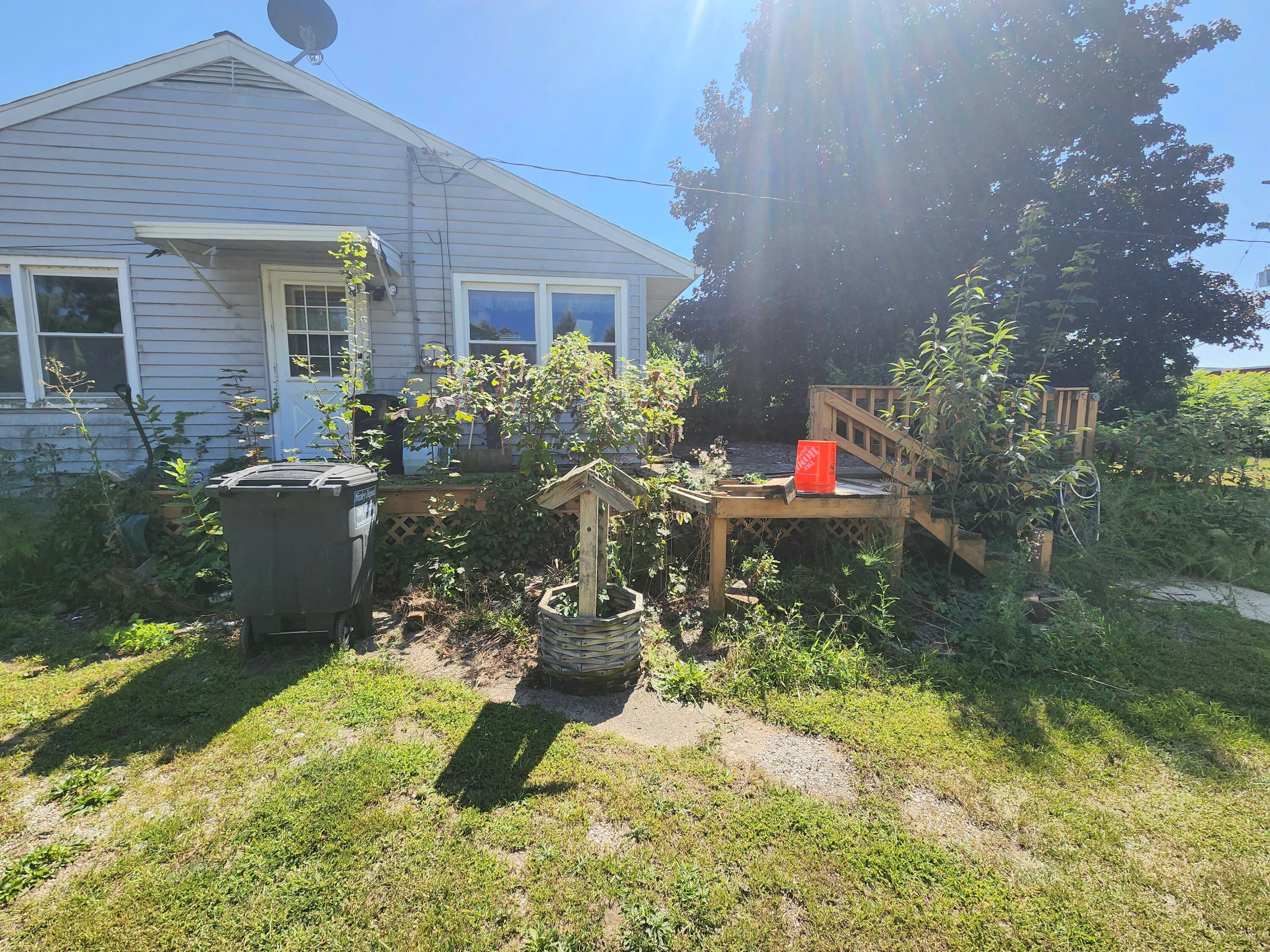 256 Sprague Road Coldwater, MI 49036 - Photo 13 of 27 Deck