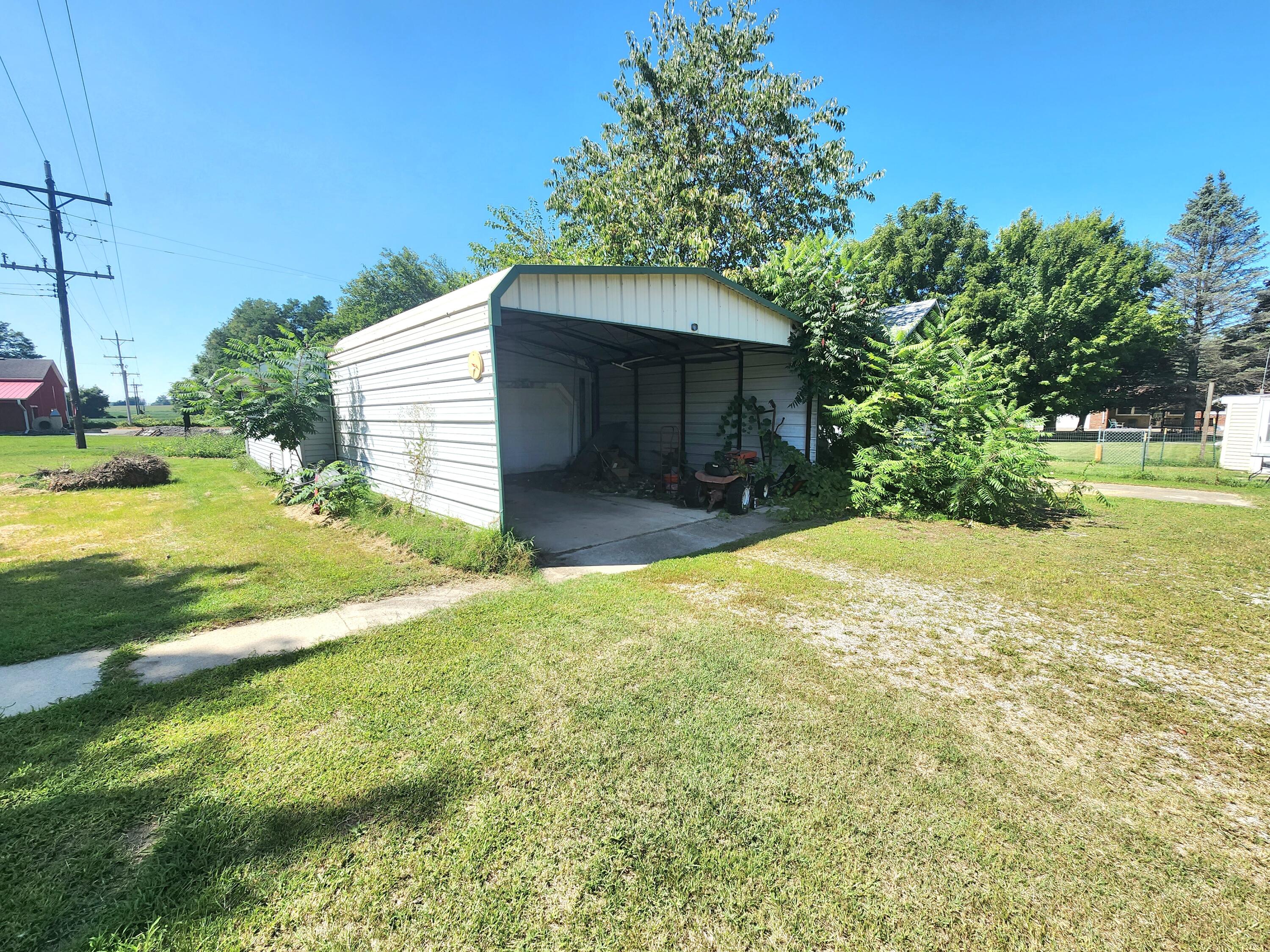 256 Sprague Road Coldwater, MI 49036 - Photo 16 of 27 Carport