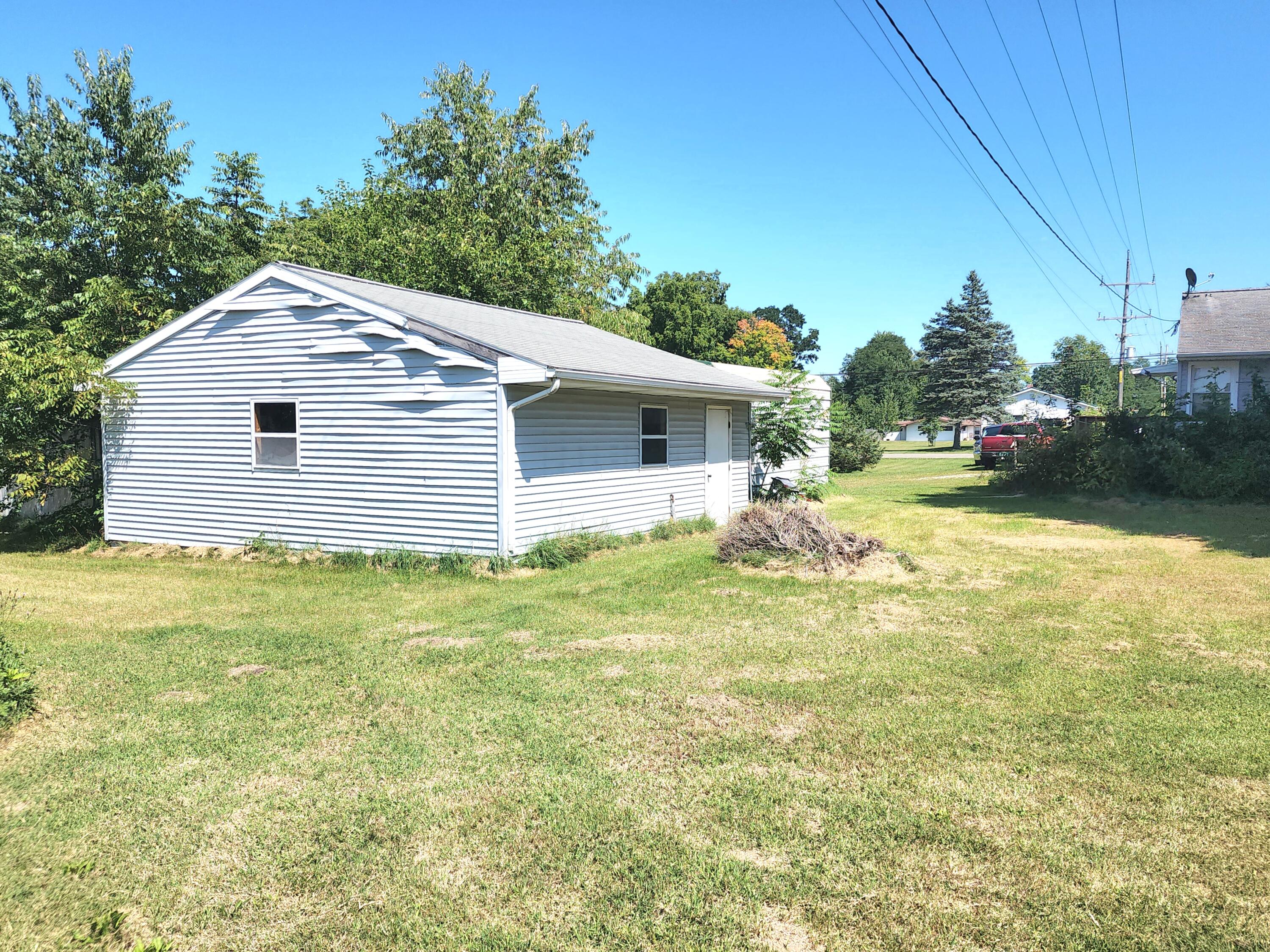 256 Sprague Road Coldwater, MI 49036 - Photo 19 of 27 Garage 1