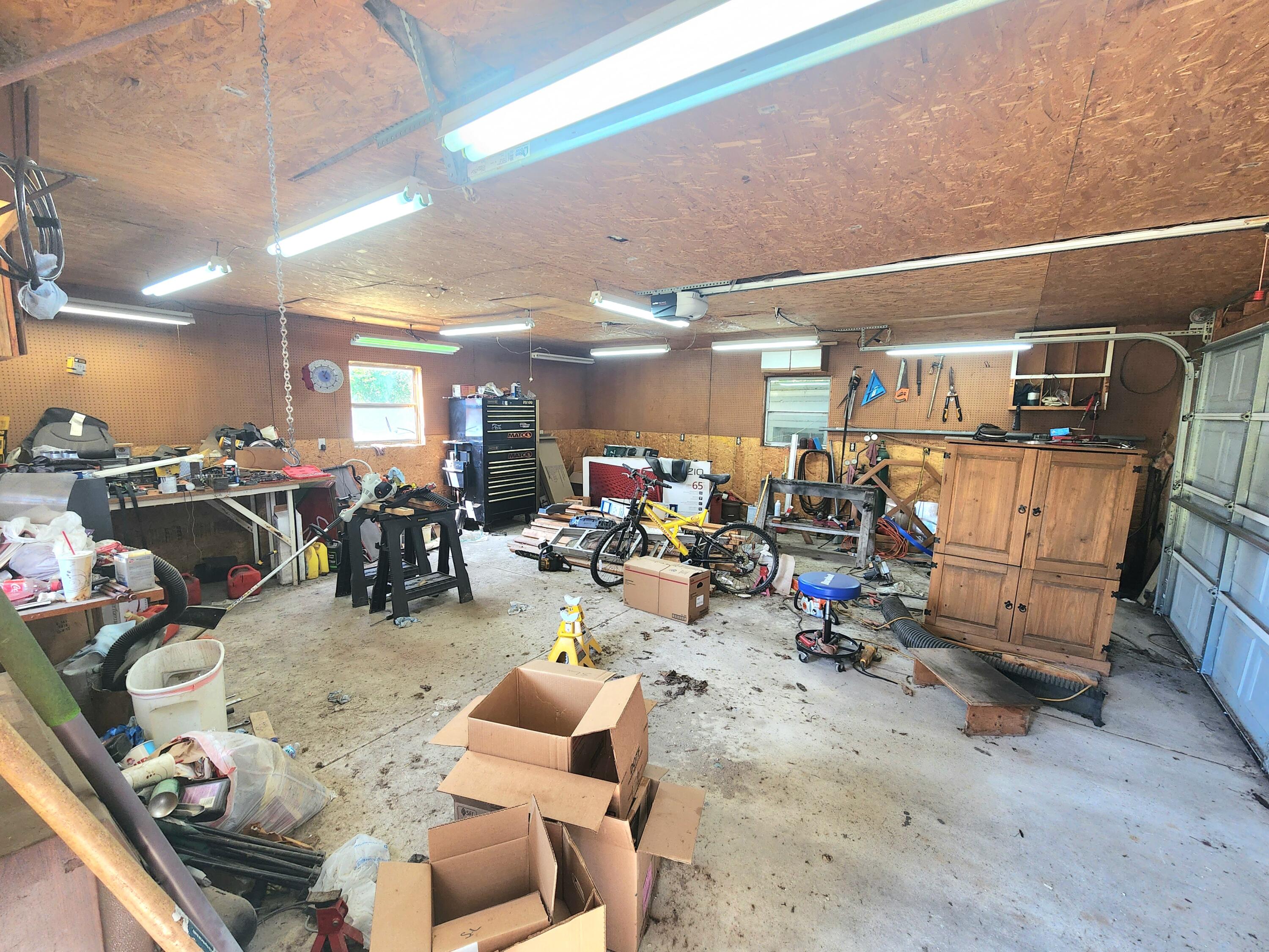 256 Sprague Road Coldwater, MI 49036 - Photo 20 of 27 Garage 1 - heated