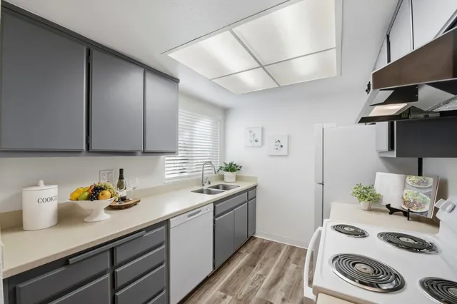 $680,000 | 831 West California Avenue, Unit K, Sunnyvale, CA 94086