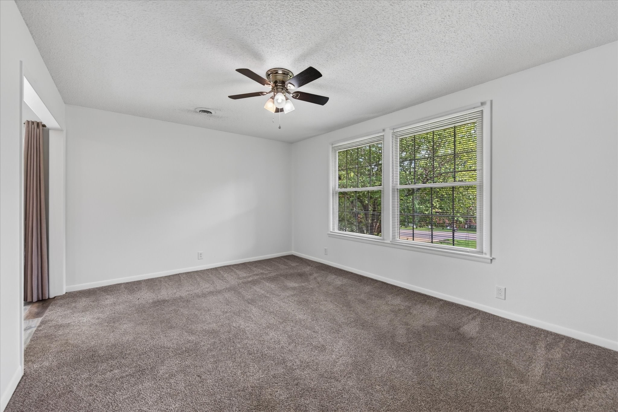 309 Dunbar Cave Road Clarksville, TN 37043 - Photo 9 of 33 Gallery Image 9