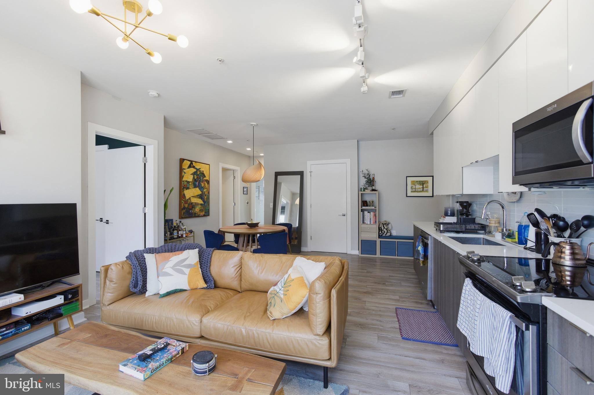 911 2nd Street Northeast, Unit 305 Washington, DC 20002 - Photo 2 of 16