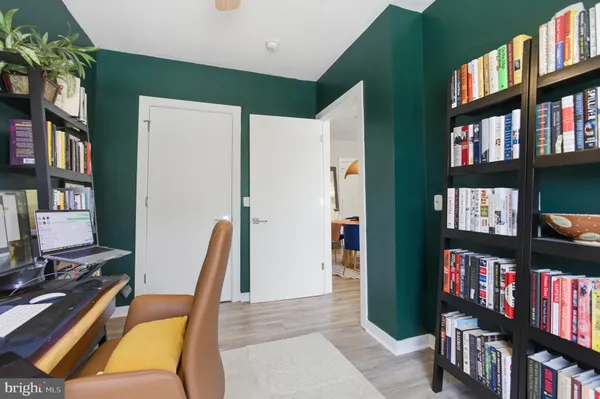 $3,250 | 911 2nd Street Northeast, Unit 305, Washington, DC 20002