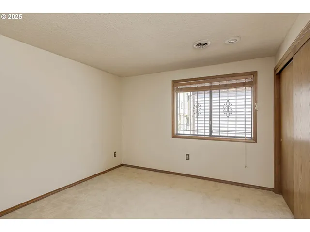 $240,000 | 12173 Southeast 104th Court, Happy Valley, OR 97086