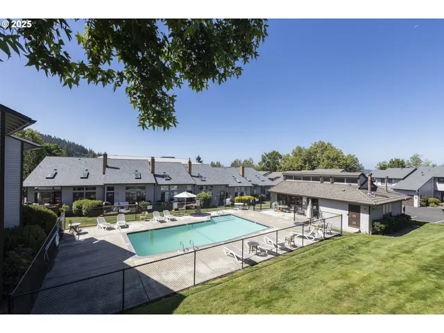 $240,000 | 12173 Southeast 104th Court, Happy Valley, OR 97086