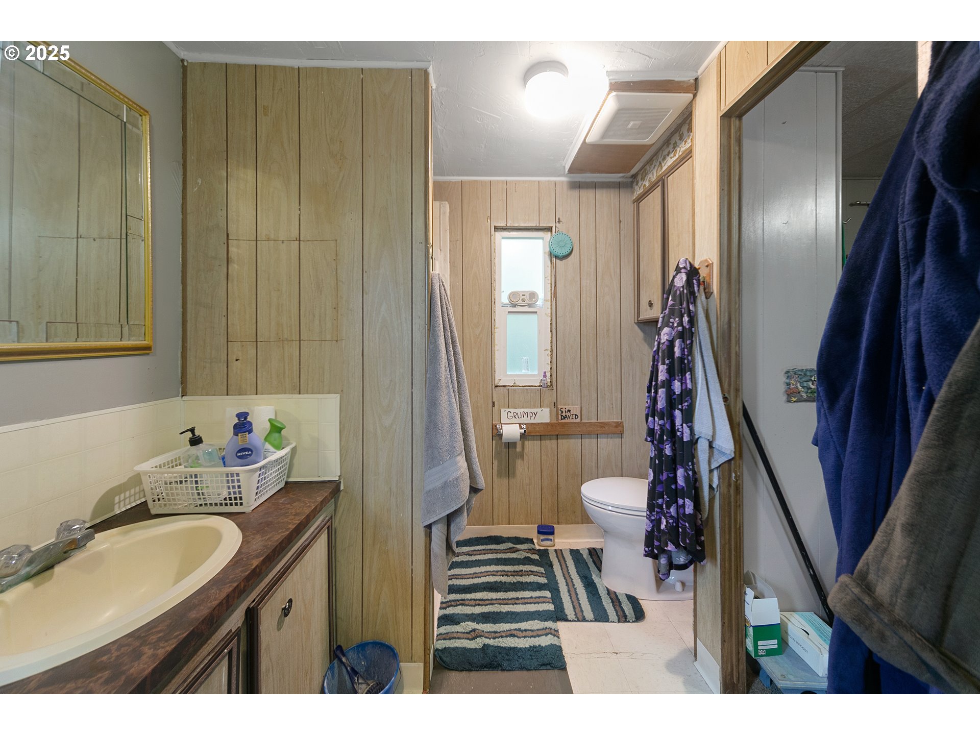 66642 East Bay Road, Unit 8 North Bend, OR 97459 - Photo 11 of 34 Gallery Image 11