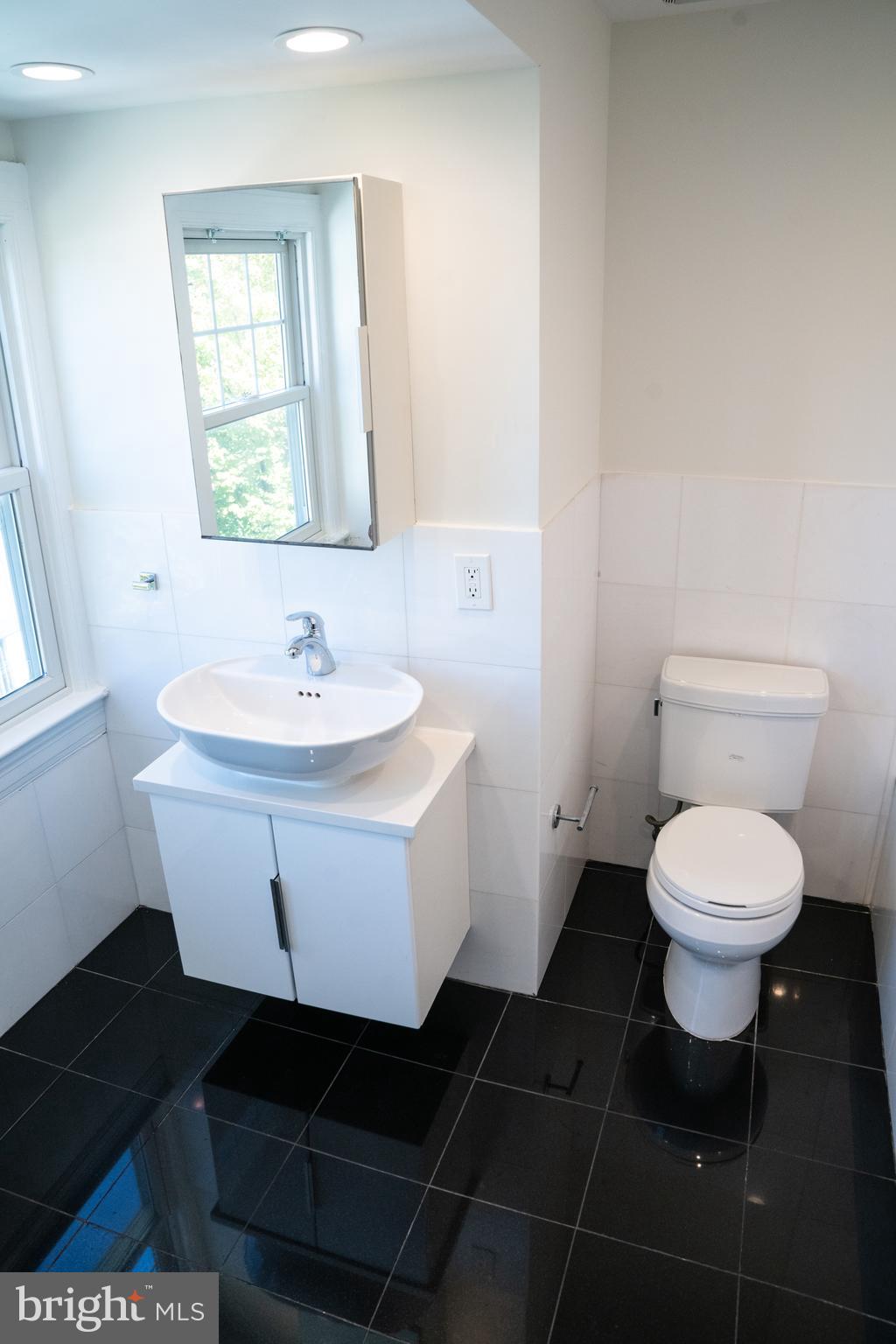 2816 38th Street Northwest Washington, DC 20007 - Photo 19 of 37