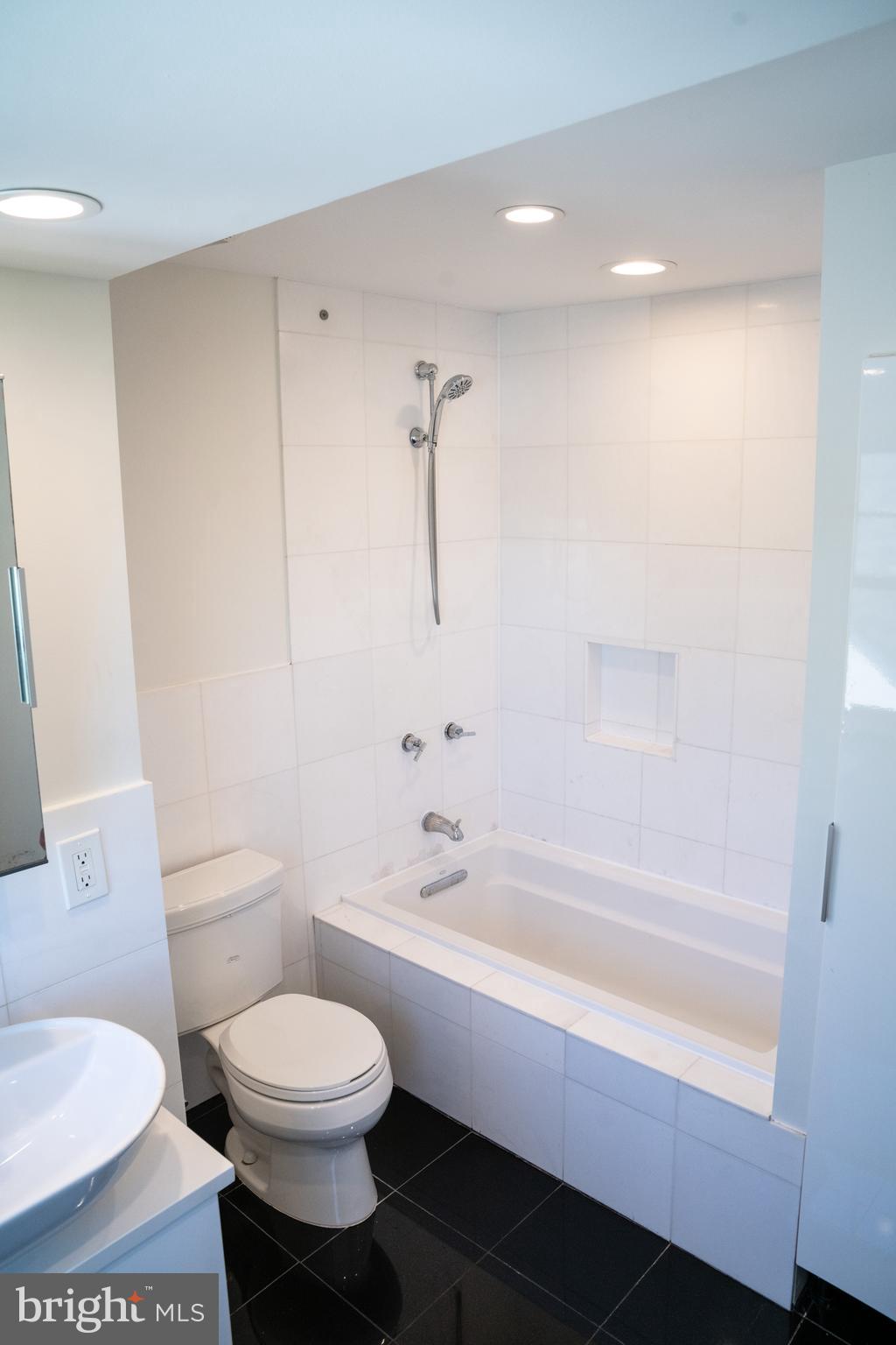 2816 38th Street Northwest Washington, DC 20007 - Photo 20 of 37