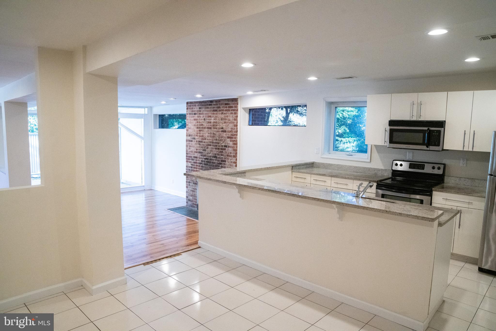 2816 38th Street Northwest Washington, DC 20007 - Photo 25 of 37