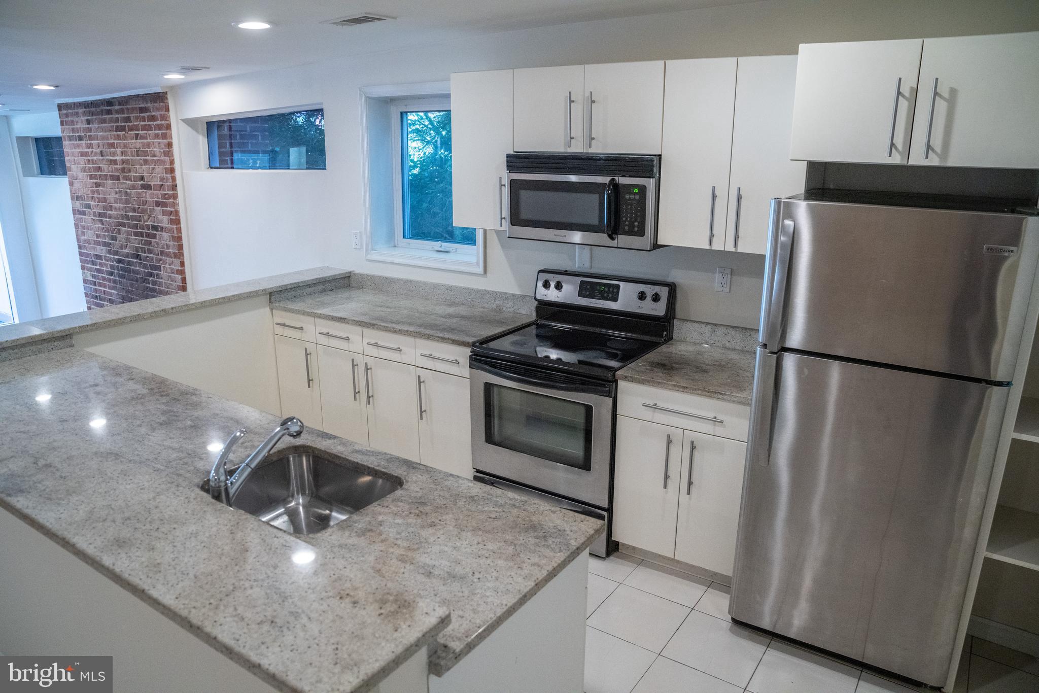 2816 38th Street Northwest Washington, DC 20007 - Photo 26 of 37