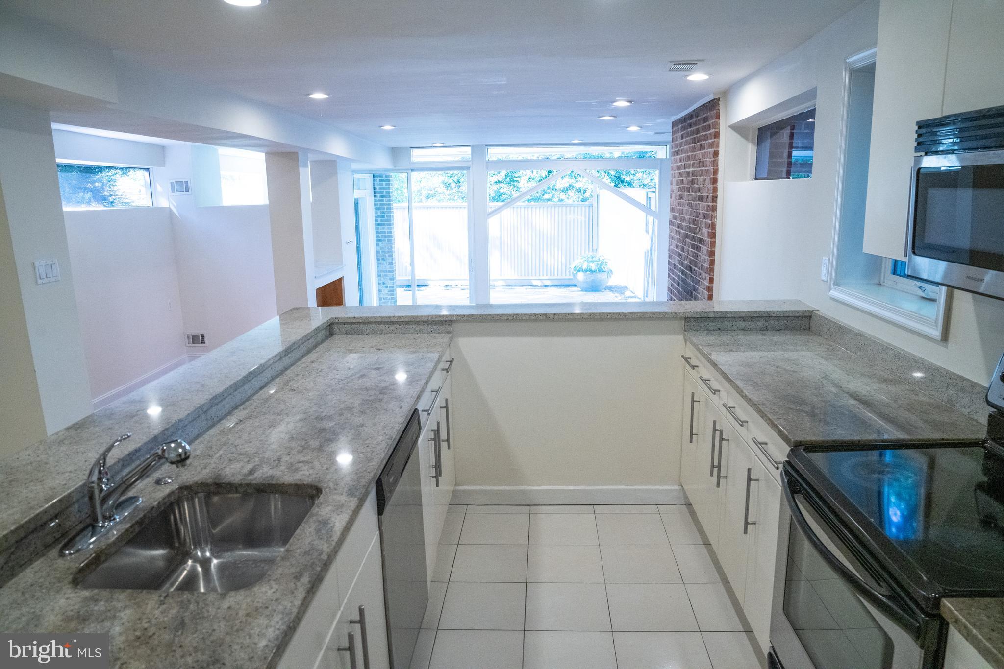 2816 38th Street Northwest Washington, DC 20007 - Photo 27 of 37