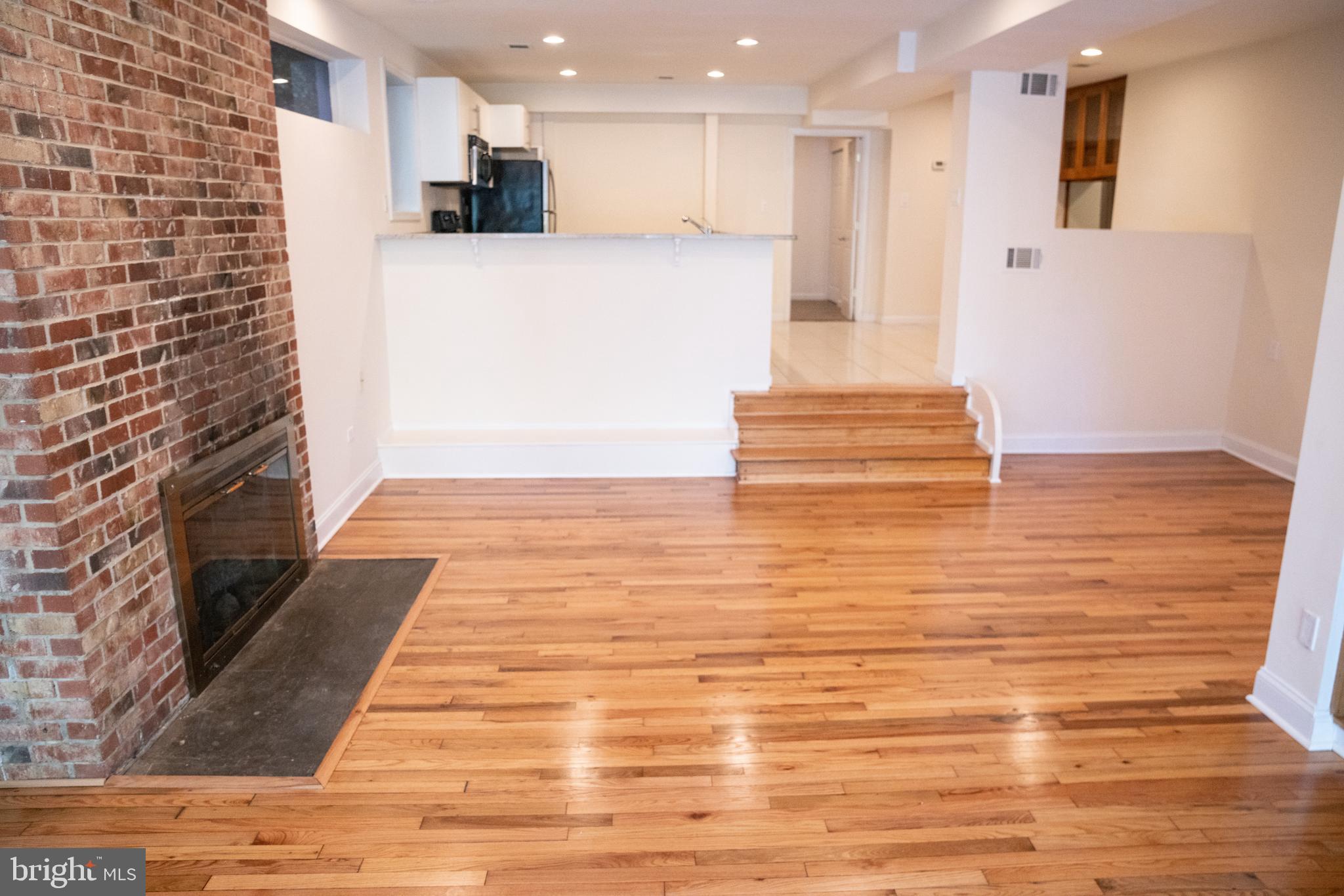 2816 38th Street Northwest Washington, DC 20007 - Photo 28 of 37