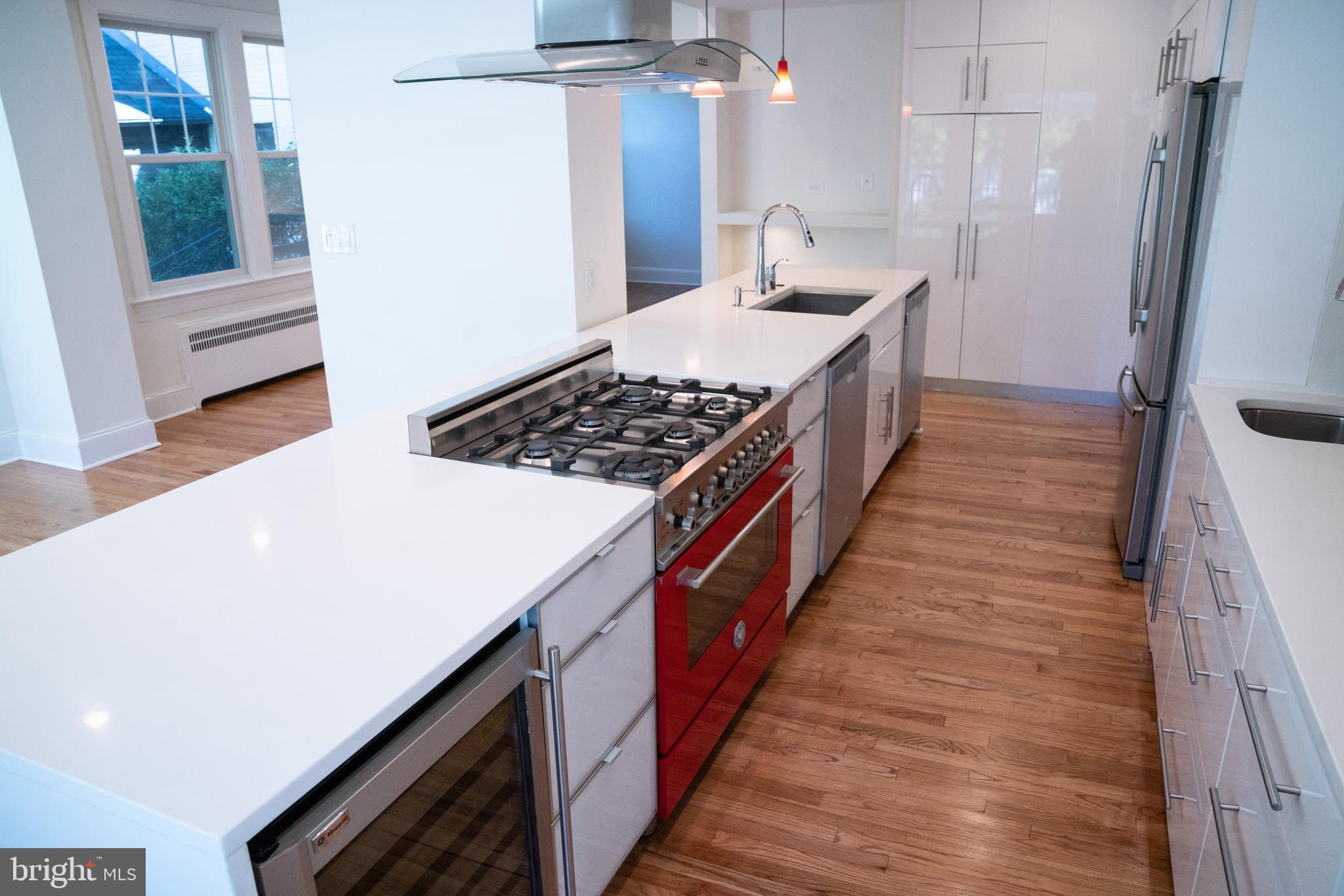 2816 38th Street Northwest Washington, DC 20007 - Photo 3 of 37