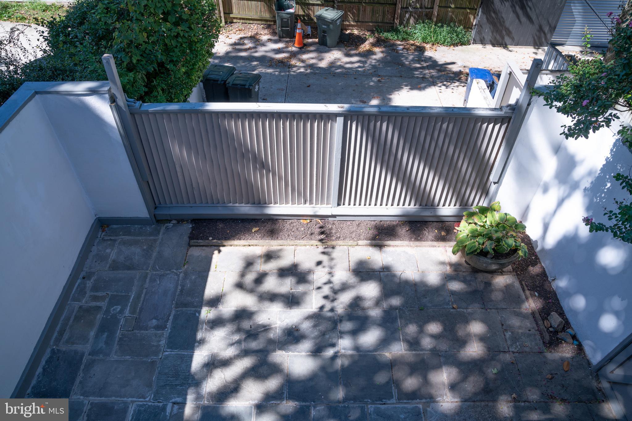 2816 38th Street Northwest Washington, DC 20007 - Photo 36 of 37