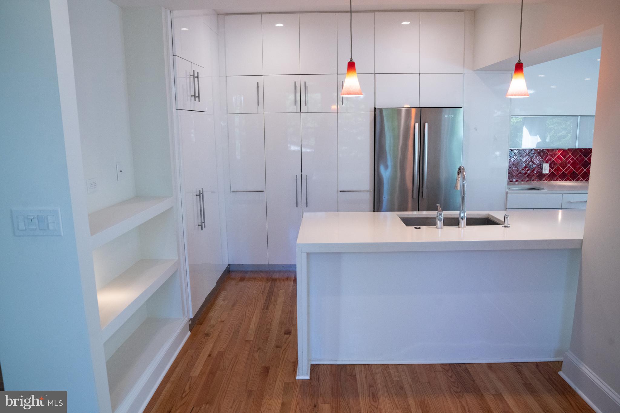 2816 38th Street Northwest Washington, DC 20007 - Photo 6 of 37