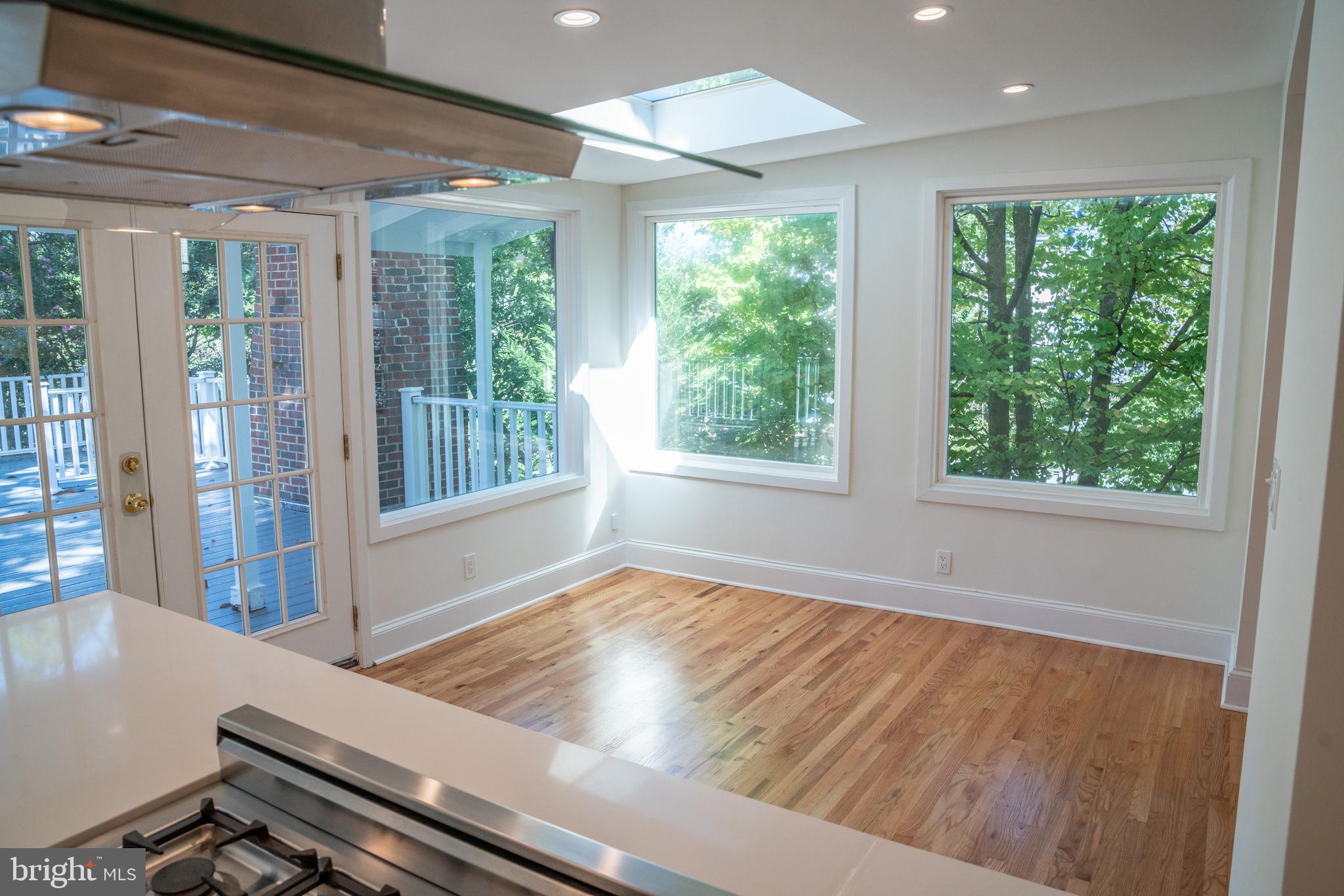 2816 38th Street Northwest Washington, DC 20007 - Photo 7 of 37