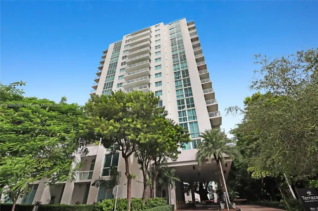 $2,800 | 1871 Northwest S River Drive, Unit 1205, Miami, FL 33125