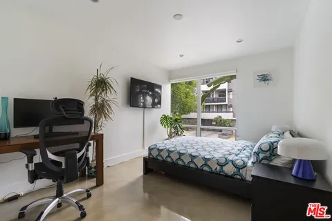 $799,000 | 1145 Larrabee Street, Unit 9, West Hollywood, CA 90069