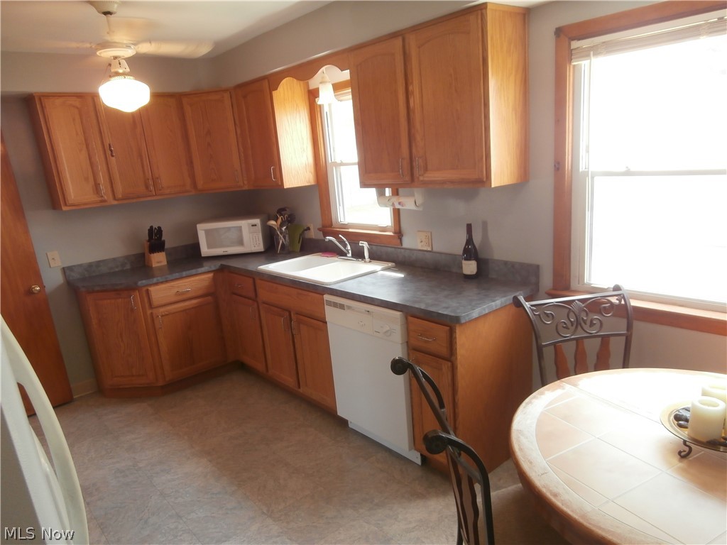 30136 Forestgrove Road Willowick, OH 44095 - Photo 3 of 11
