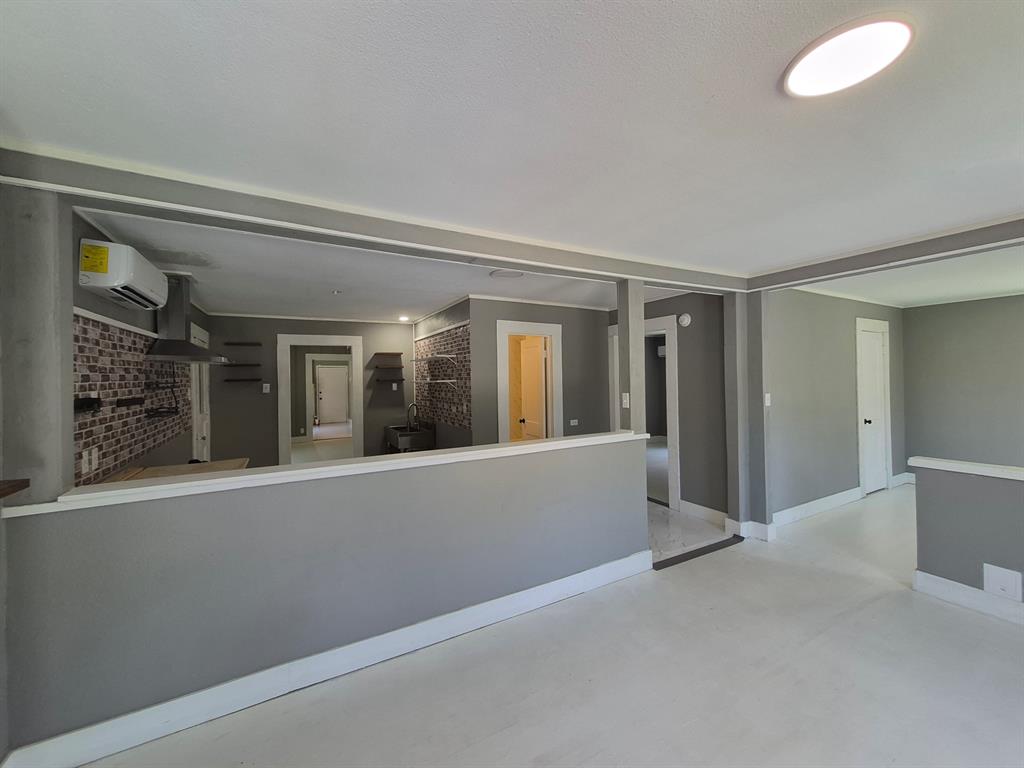 3720 Live Oak Avenue Waco, TX 76708 - Photo 4 of 27