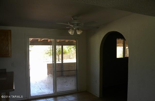 8301 East Rolling Ridge Street Tucson, AZ 85710 - Photo 9 of 35 Gallery Image 9