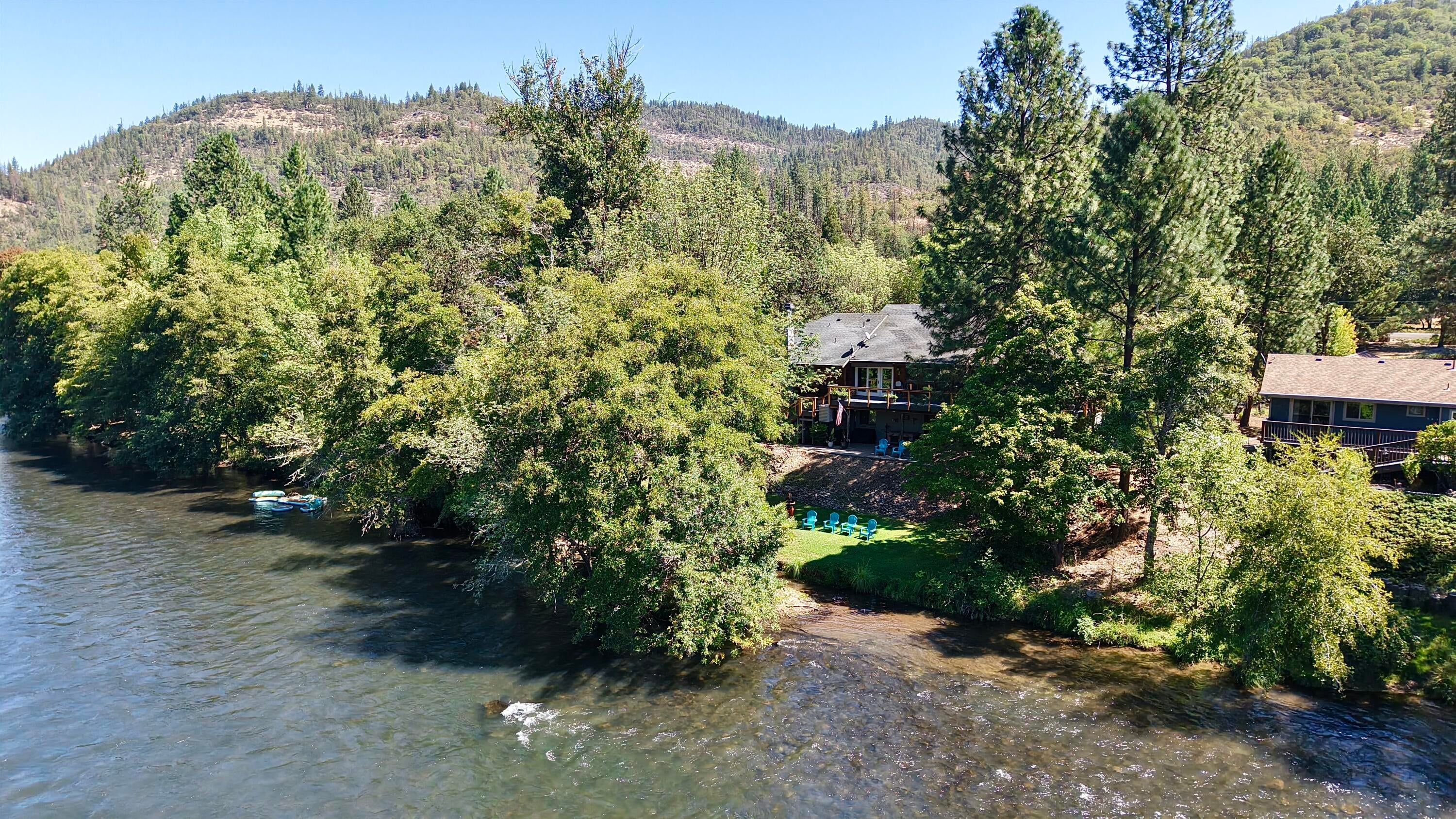 975 Old Ferry Road Shady Cove, OR 97539 - Photo 2 of 100 River Side