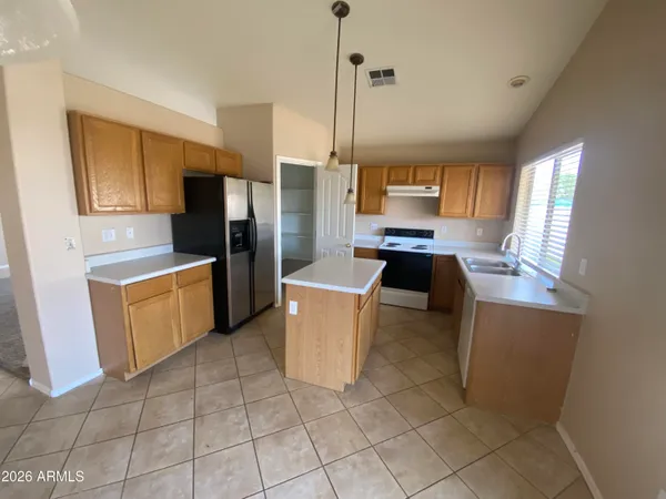 $2,095 | 2033 East Saratoga Street, Gilbert, AZ 85296