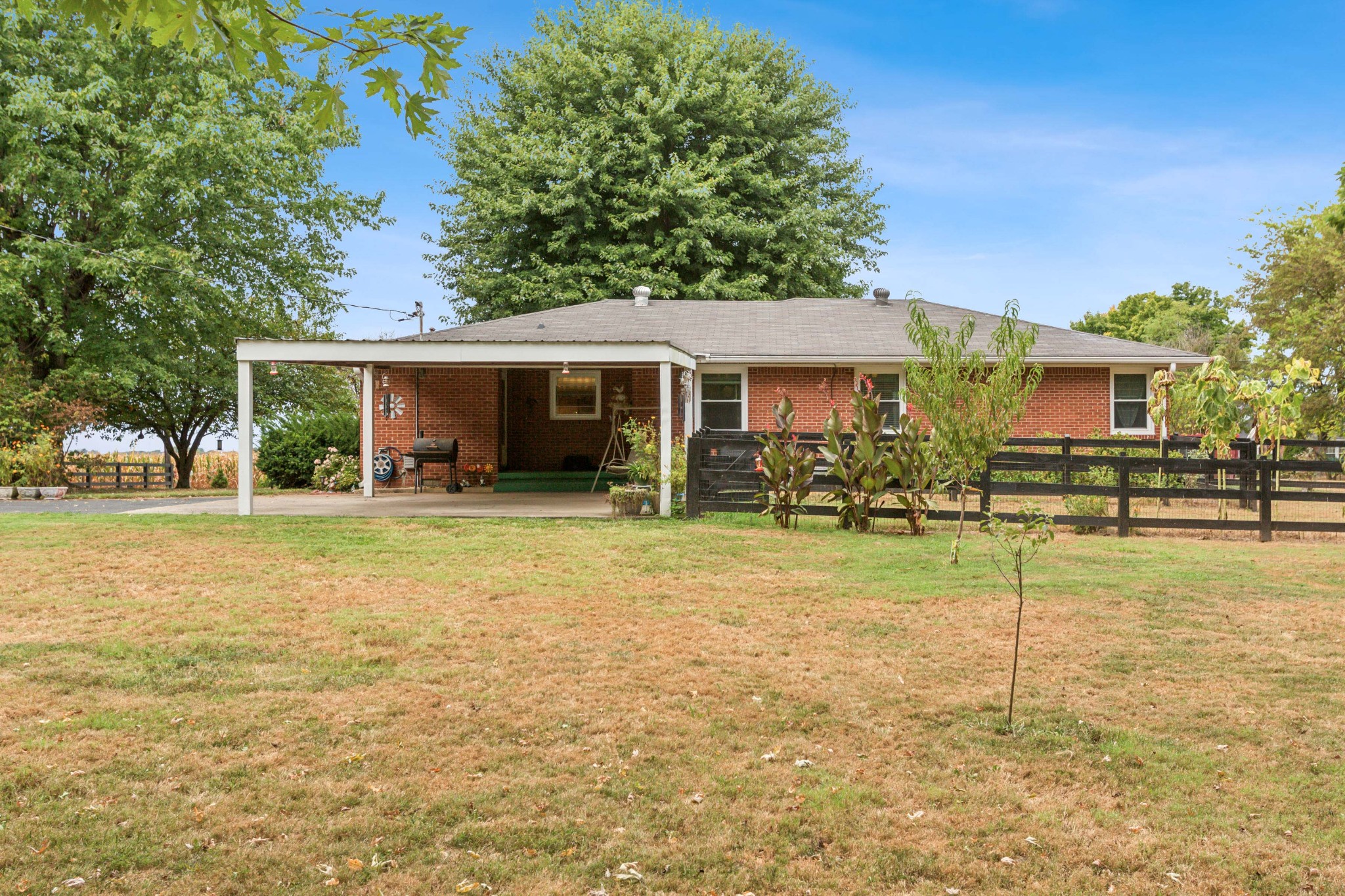 571 Jackson Road Portland, TN 37148 - Photo 23 of 24 a view of a house with a backyard